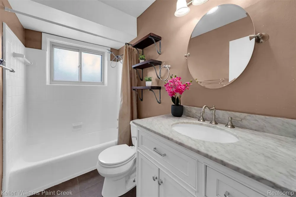 22613 Port Street St Clair Shores City, MI 48082