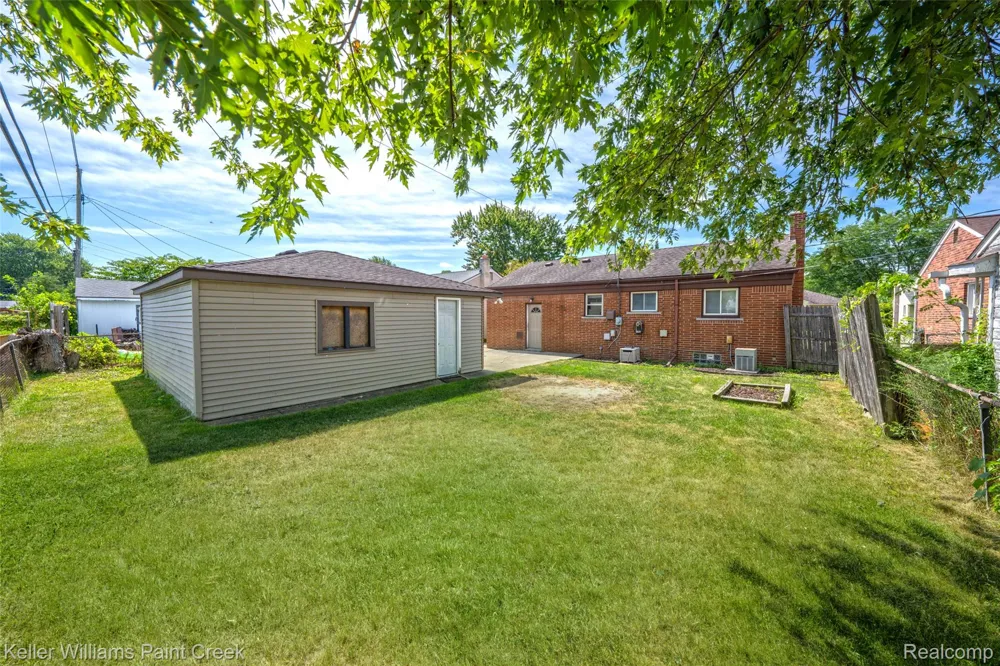 22613 Port Street St Clair Shores City, MI 48082