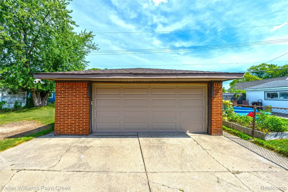 22613 Port Street St Clair Shores City, MI 48082