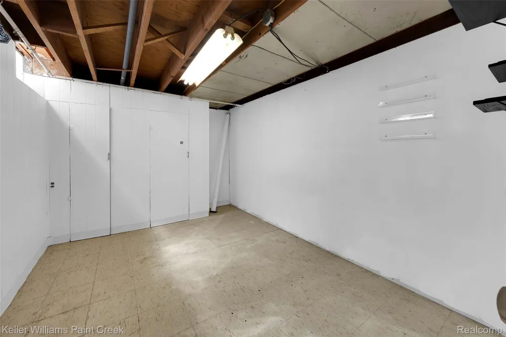 22613 Port Street St Clair Shores City, MI 48082