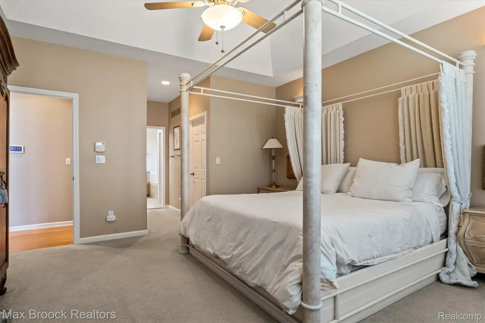 54878 Grenelefe Circle E Lyon Charter Township, MI 48178