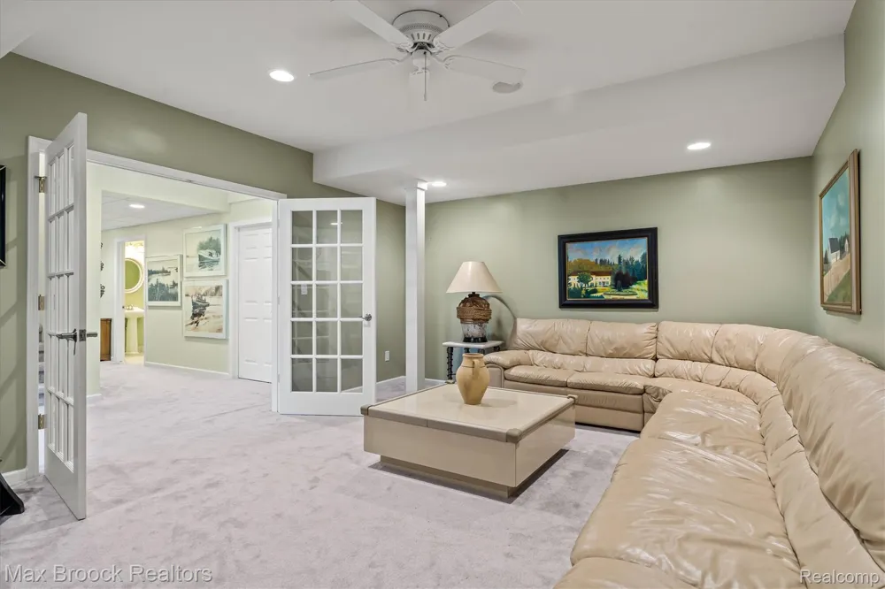54878 Grenelefe Circle E Lyon Charter Township, MI 48178