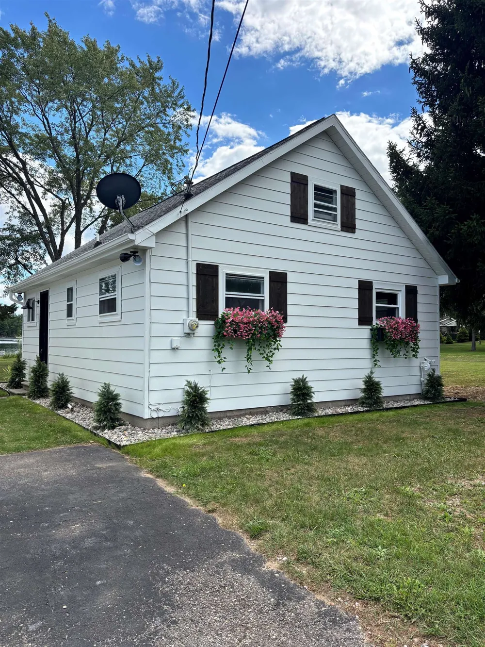 3091 W Huckleberry Trail Surrey Township, MI 48306