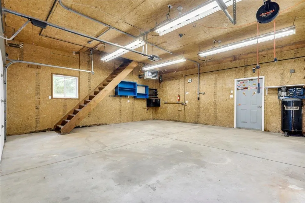 12789 12 Mile Road Green Oak Township, MI 48178