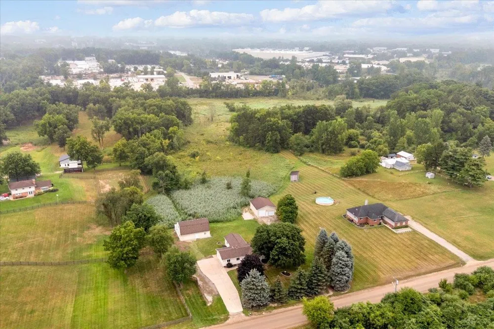 12789 12 Mile Road Green Oak Township, MI 48178