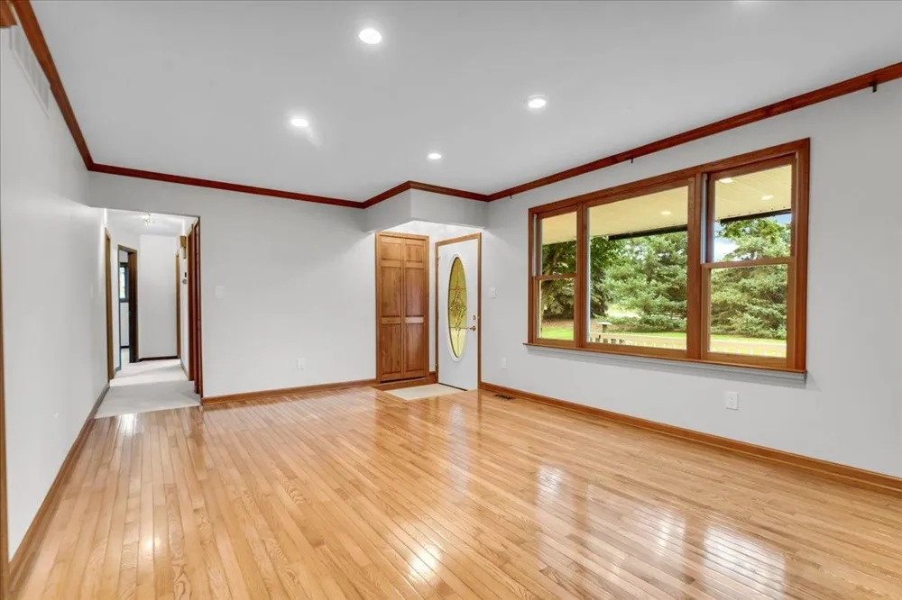12789 12 Mile Road Green Oak Township, MI 48178