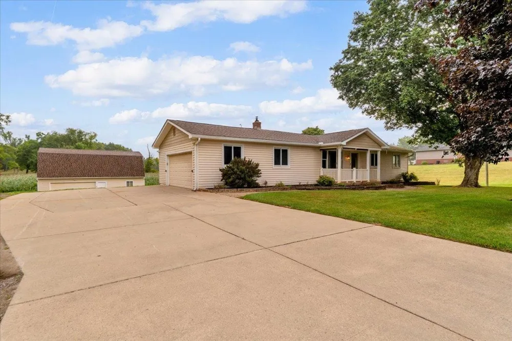 12789 12 Mile Road Green Oak Township, MI 48178
