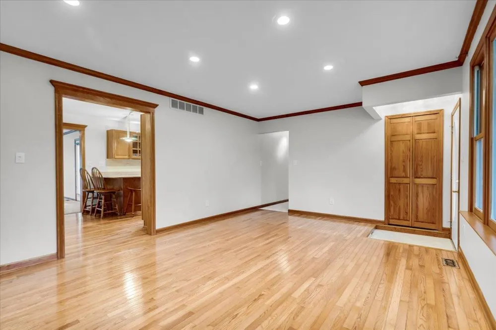 12789 12 Mile Road Green Oak Township, MI 48178
