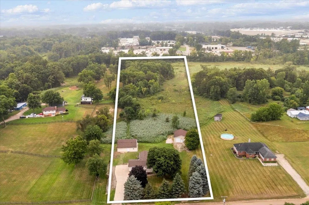 12789 12 Mile Road Green Oak Township, MI 48178