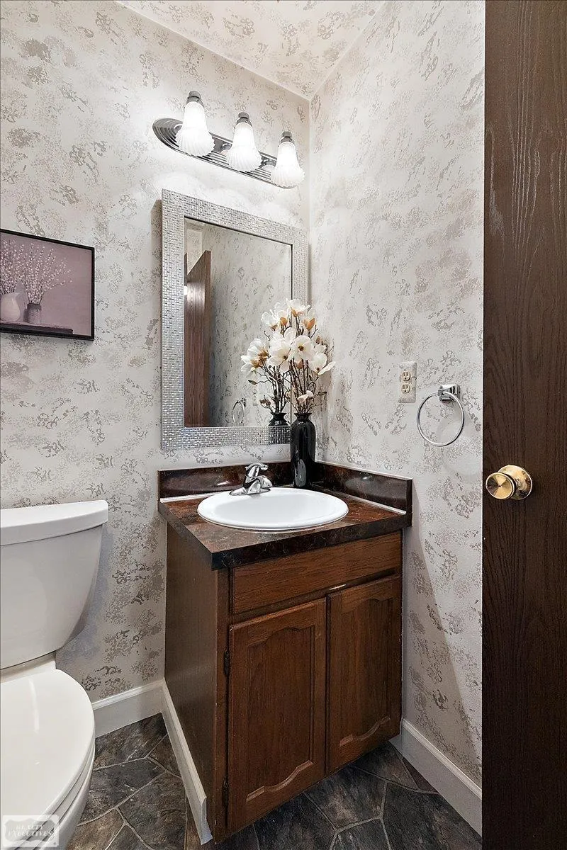 1995 Streamwood Drive Rochester Hills City, MI 48309