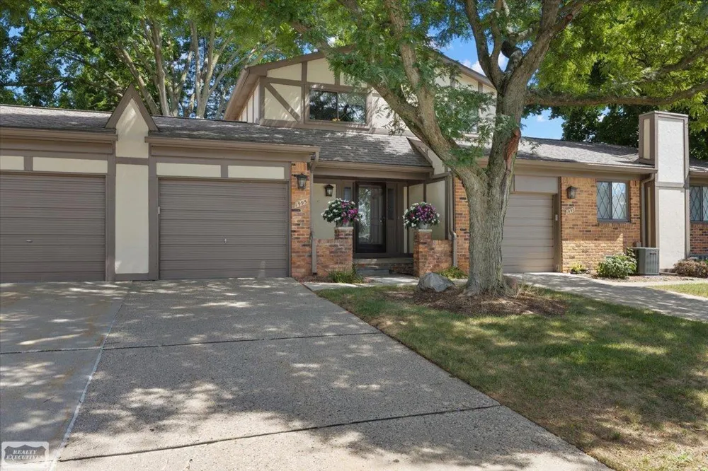 1995 Streamwood Drive Rochester Hills City, MI 48309