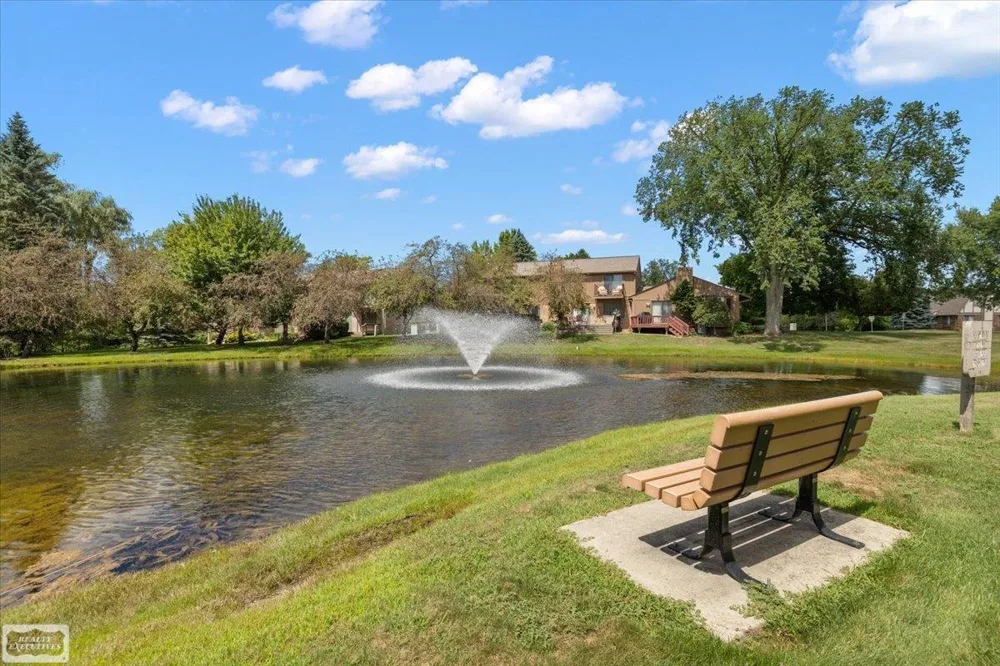 1995 Streamwood Drive Rochester Hills City, MI 48309