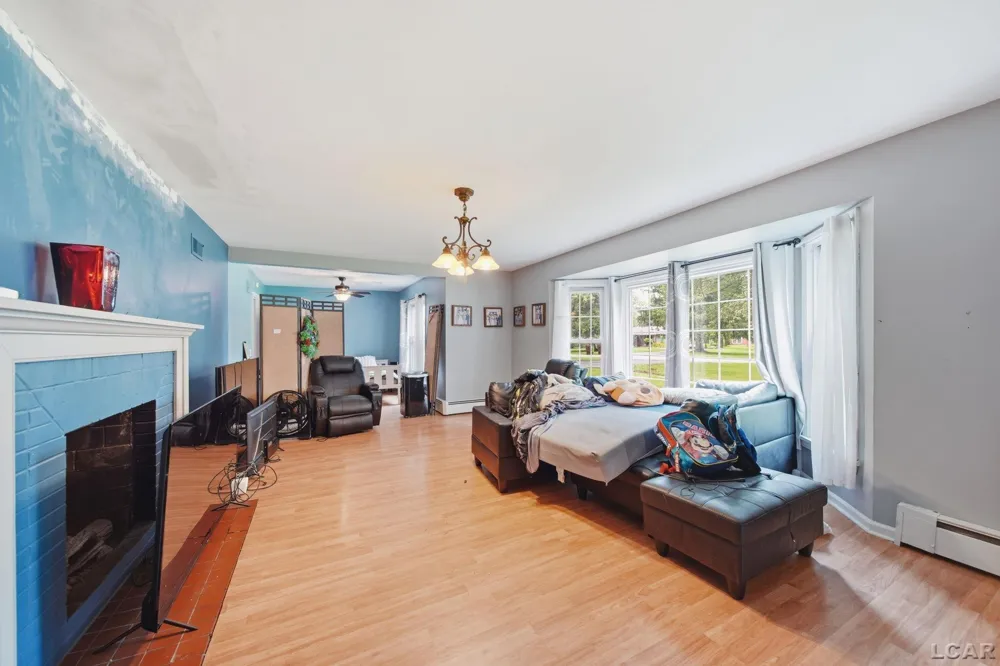 434 W Westwood Drive Adrian City, MI 49221