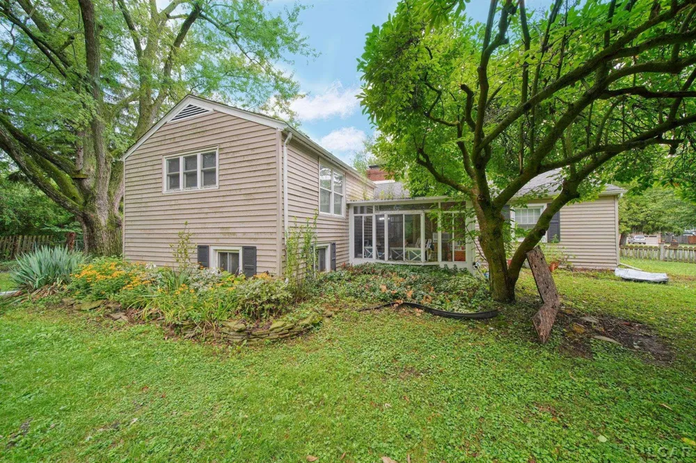 434 W Westwood Drive Adrian City, MI 49221