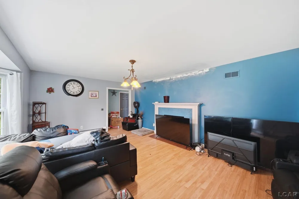 434 W Westwood Drive Adrian City, MI 49221