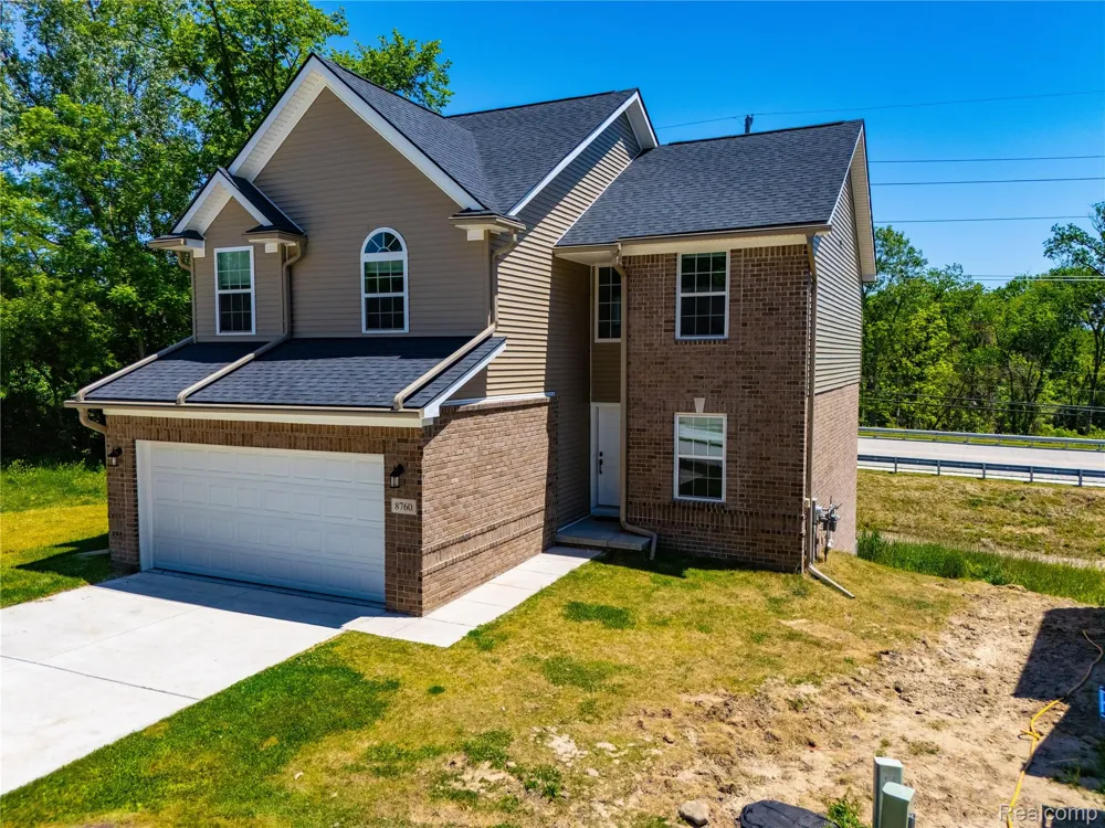 8760 Oak Ridge Trail Westland City, MI 48185