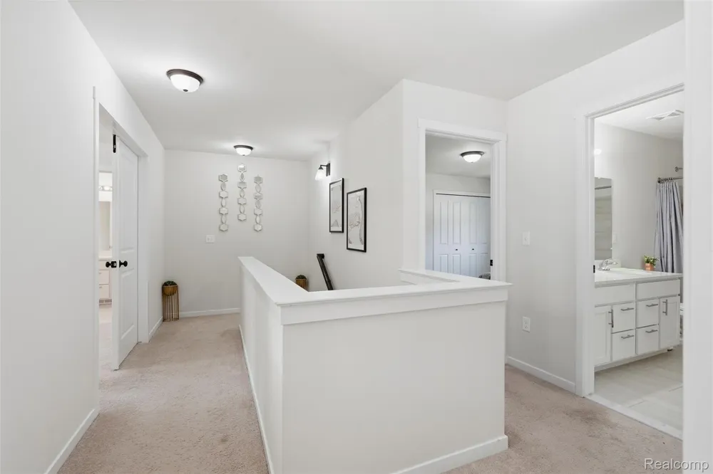 8760 Oak Ridge Trail Westland City, MI 48185