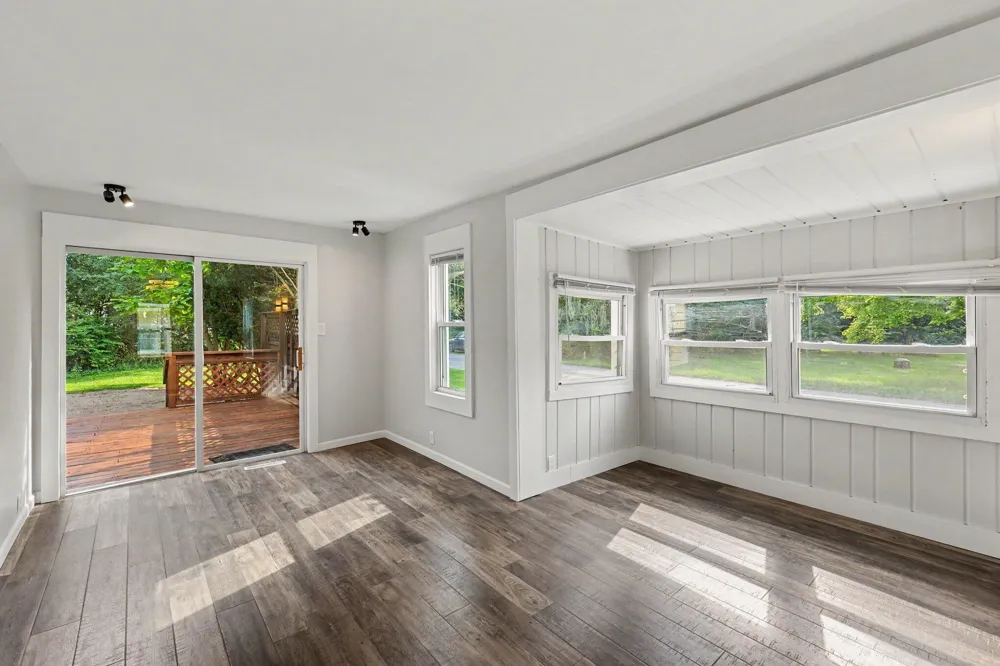 413 7th Street Leoni Township, MI 49254