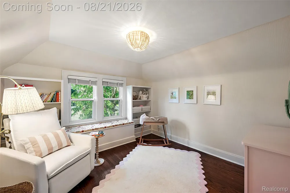1368 Cedar Drive Birmingham City, MI 48009