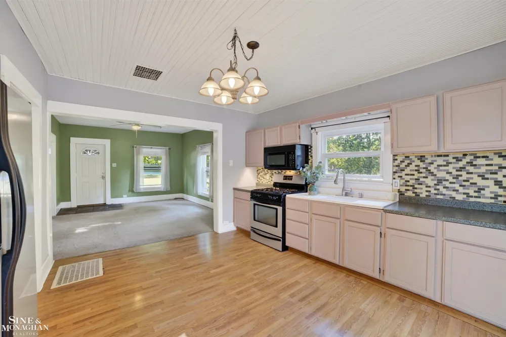130 Ann Street Boyne City City, MI 49712