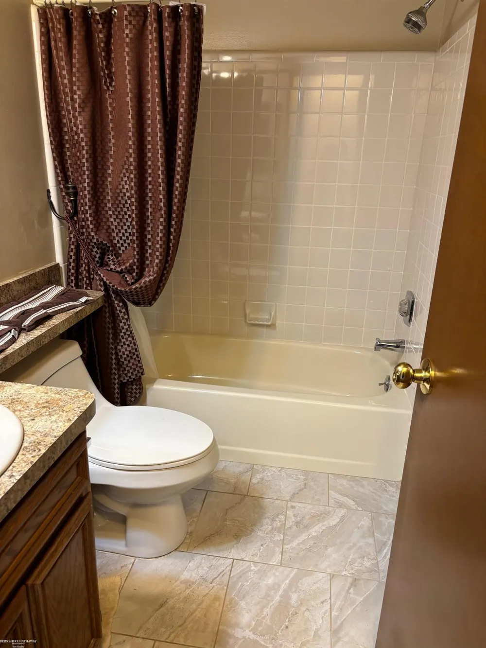 49850 Potomac Court Shelby Charter Township, MI 48315