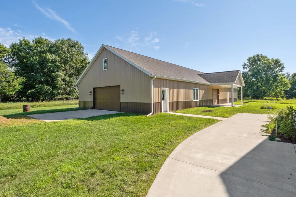 683 River Road Coldwater City, MI 49036