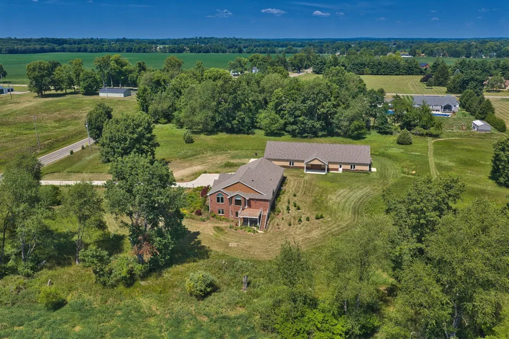 683 River Road Coldwater City, MI 49036