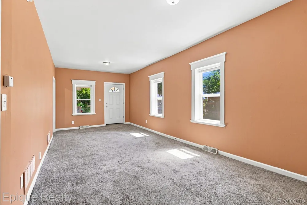 2413 Walnut Street Port Huron City, MI 48060