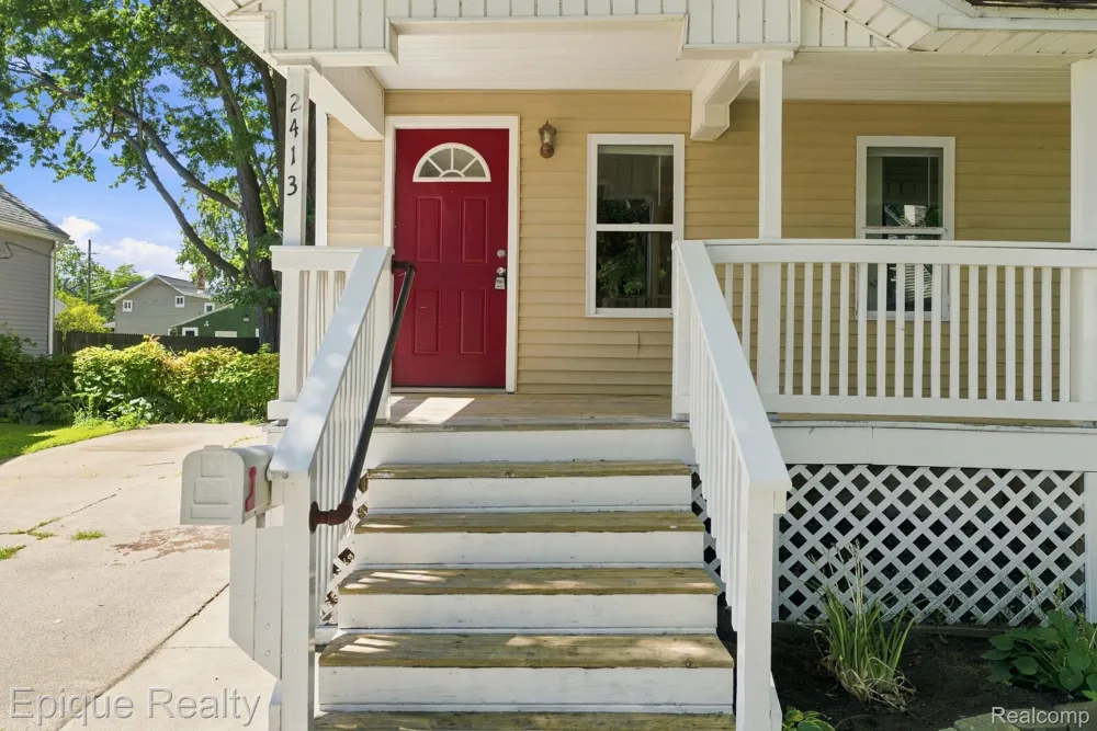 2413 Walnut Street Port Huron City, MI 48060