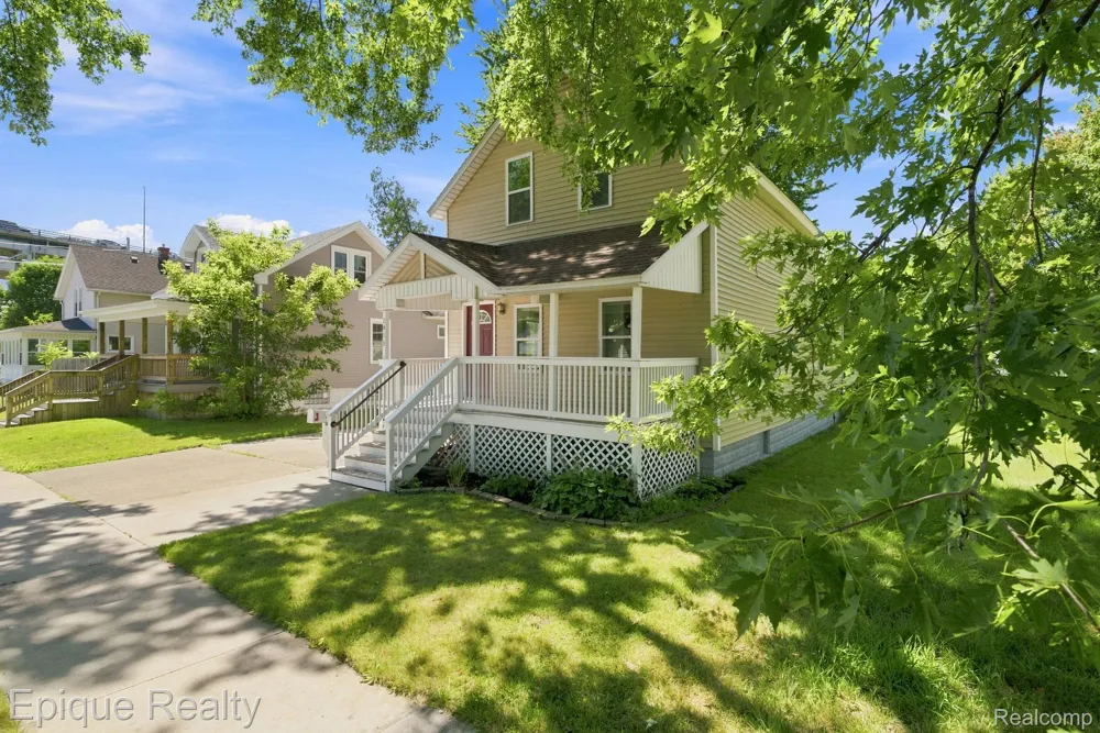 2413 Walnut Street Port Huron City, MI 48060