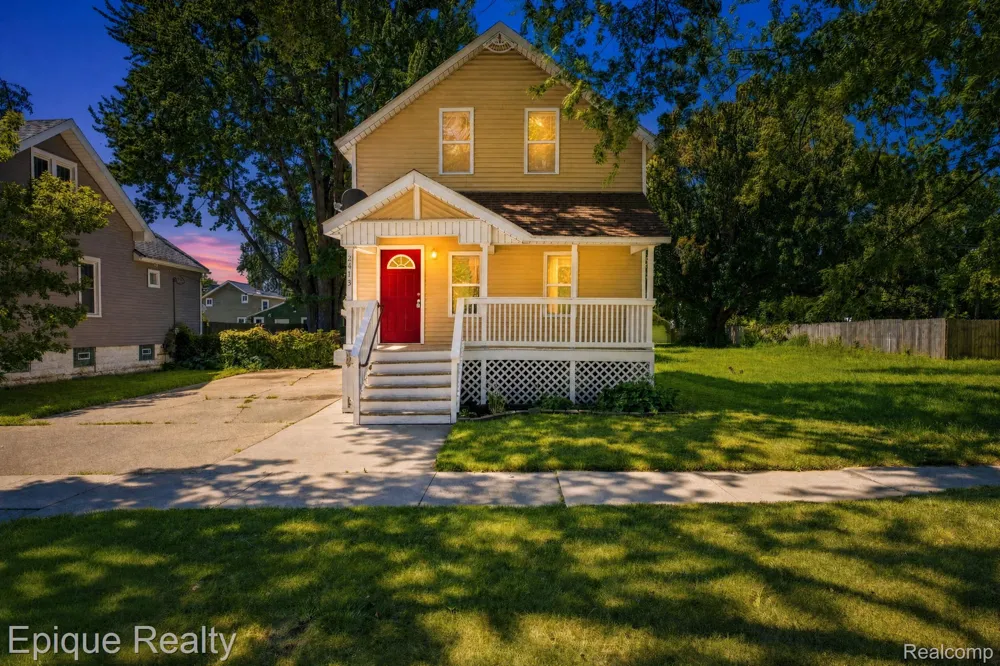 2413 Walnut Street Port Huron City, MI 48060