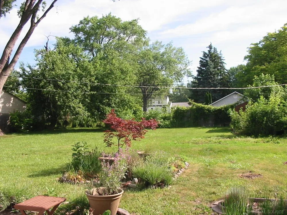 23909 Talbot Street St Clair Shores City, MI 48082