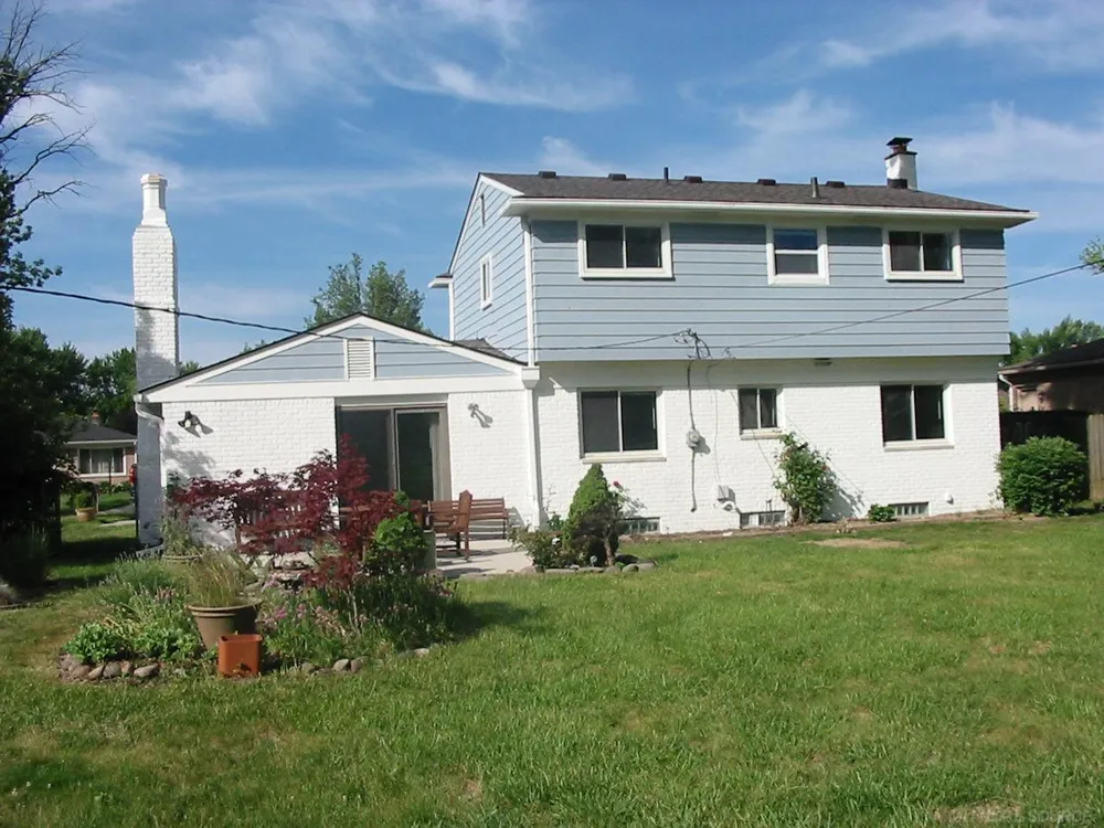 23909 Talbot Street St Clair Shores City, MI 48082
