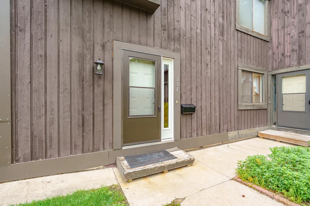 238 Falkirk Court Kalamazoo Charter Township, MI 49006