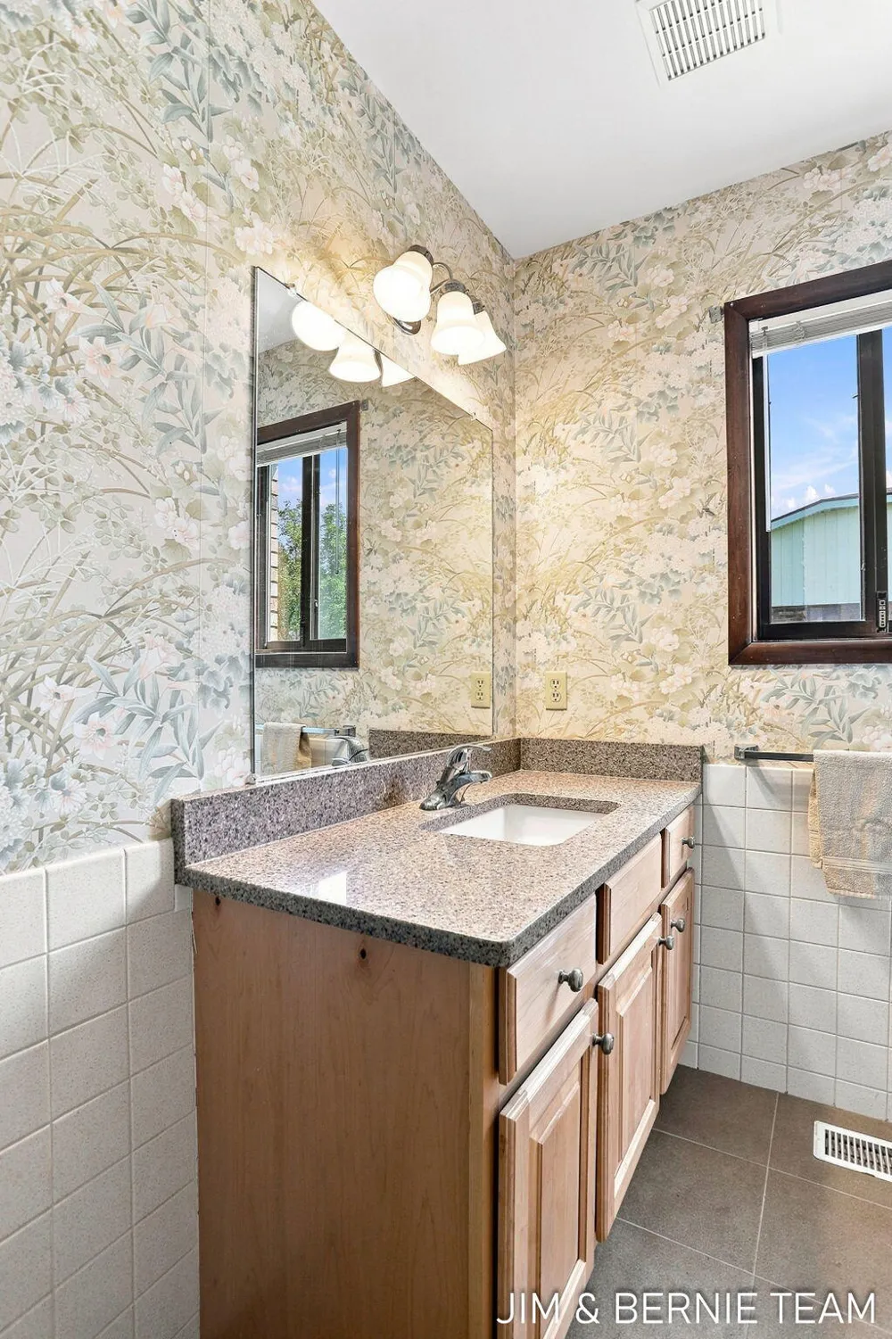 75 Old Mill Drive #13 Holland City, MI 49423