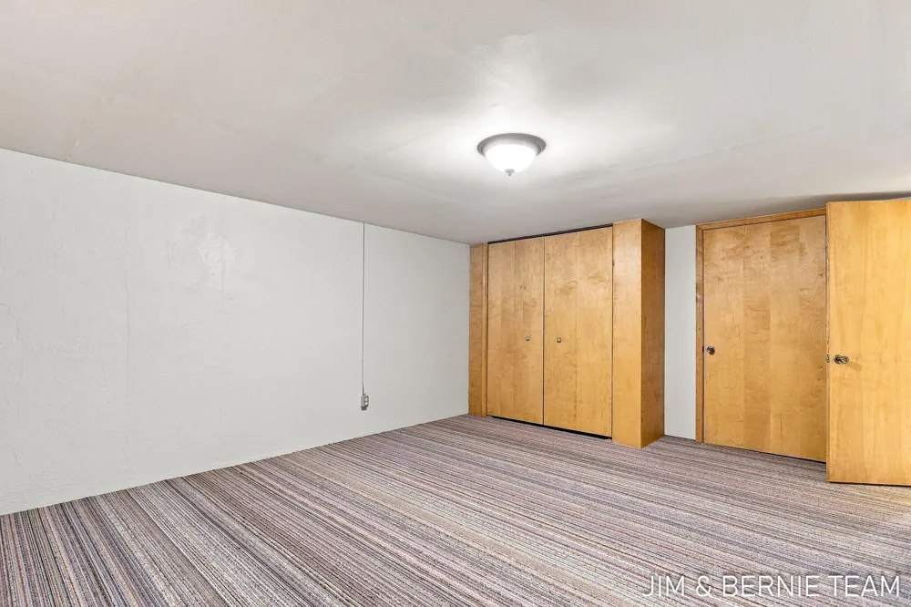 75 Old Mill Drive #13 Holland City, MI 49423