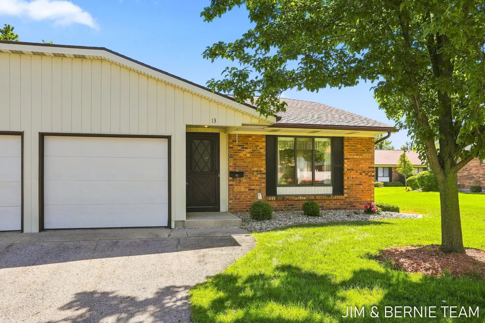 75 Old Mill Drive #13 Holland City, MI 49423