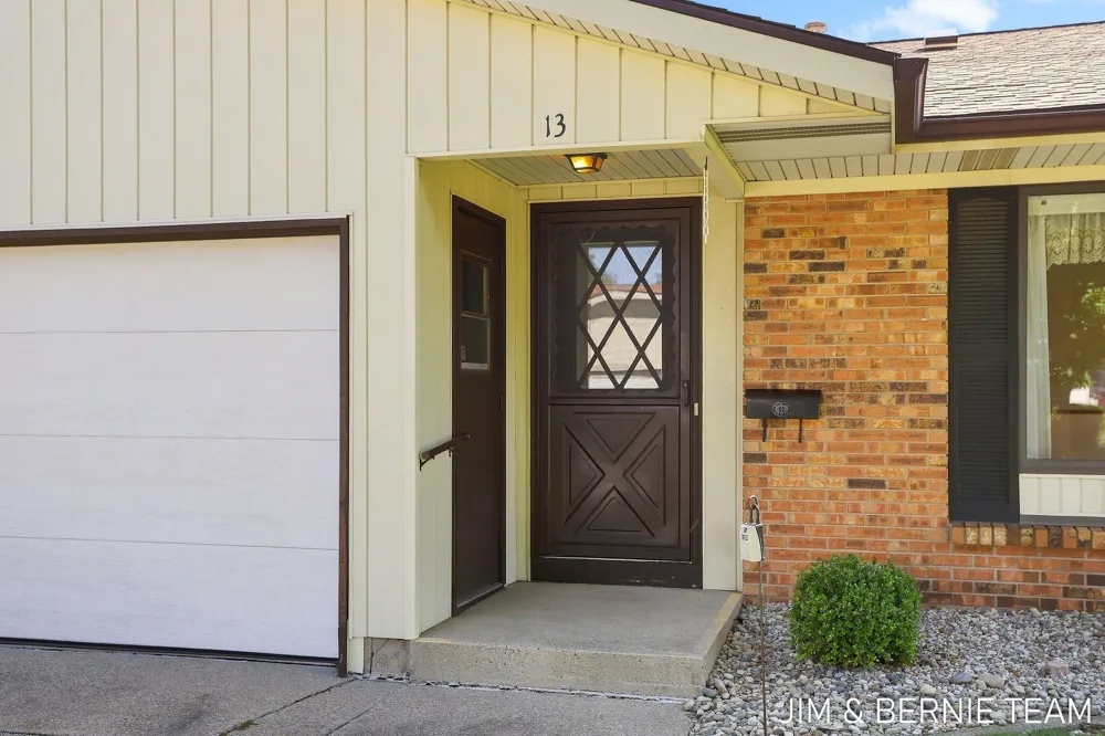 75 Old Mill Drive #13 Holland City, MI 49423