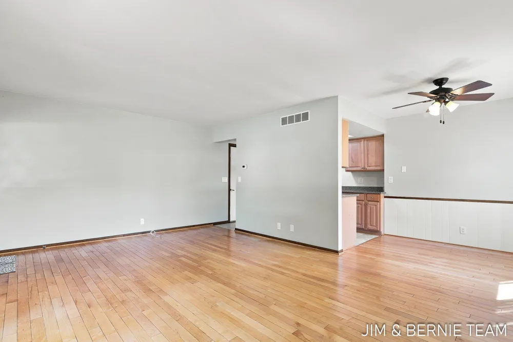 75 Old Mill Drive #13 Holland City, MI 49423