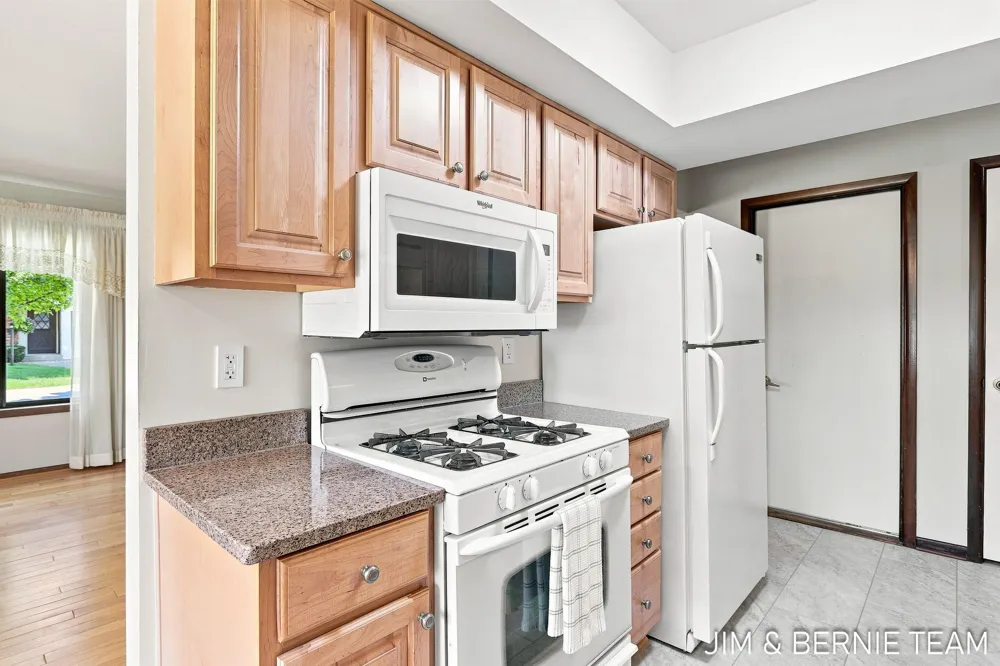 75 Old Mill Drive #13 Holland City, MI 49423