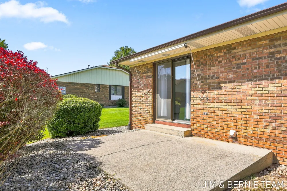 75 Old Mill Drive #13 Holland City, MI 49423