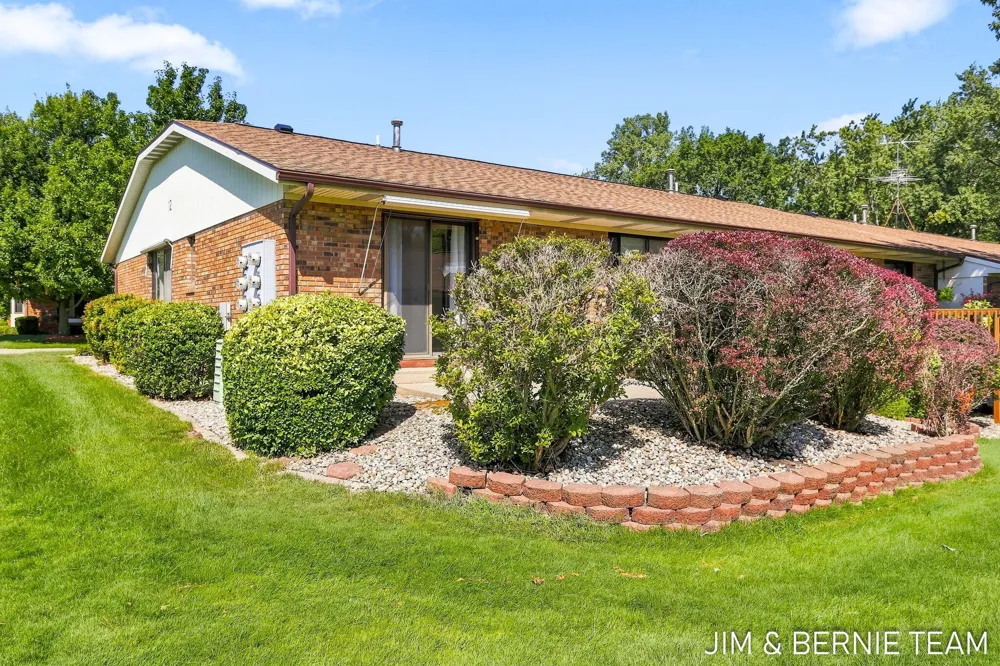 75 Old Mill Drive #13 Holland City, MI 49423