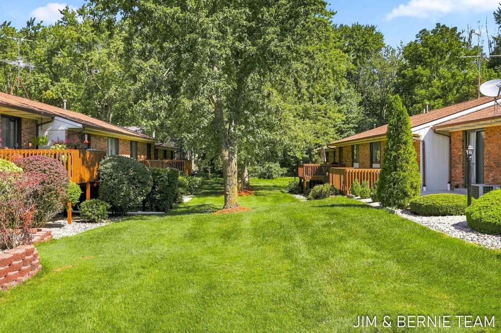75 Old Mill Drive #13 Holland City, MI 49423