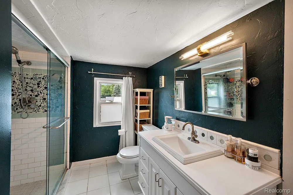 3067 Avalon Road Rochester Hills City, MI 48309