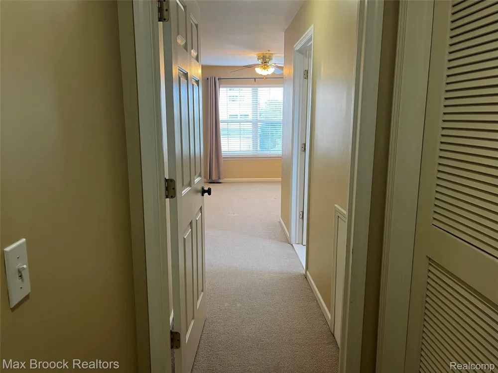 3177 Newbury Place Troy City, MI 48084