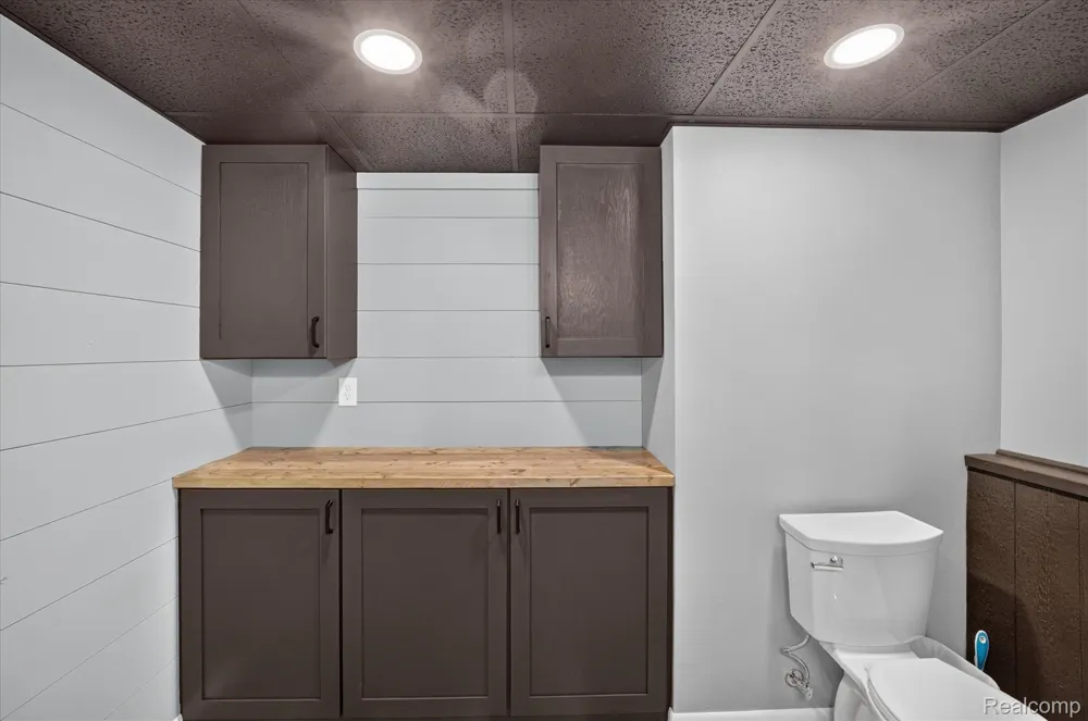 4152 Allen Road Clinton Township, MI 49286