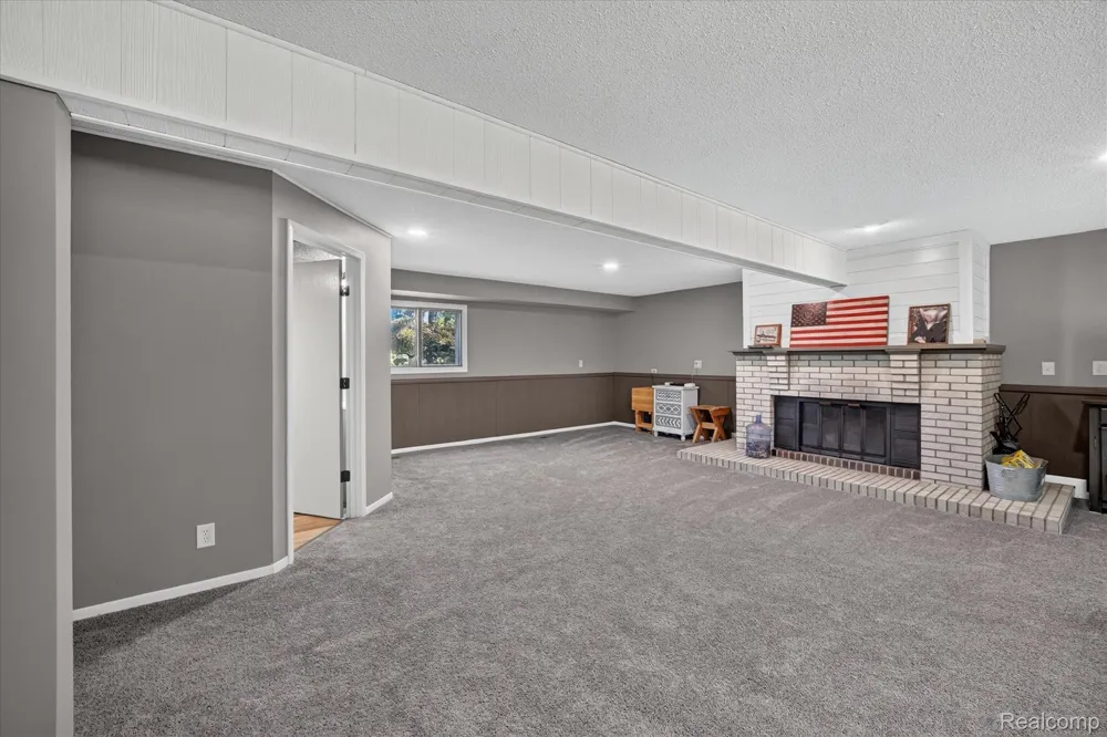 4152 Allen Road Clinton Township, MI 49286