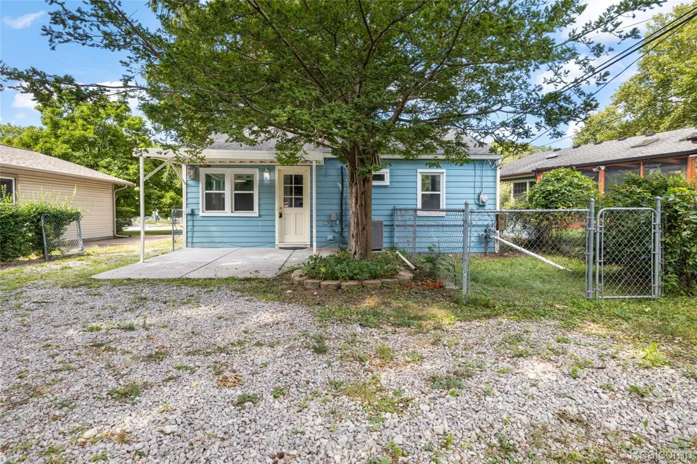 1847 Packard Street Ann Arbor City, MI 48104