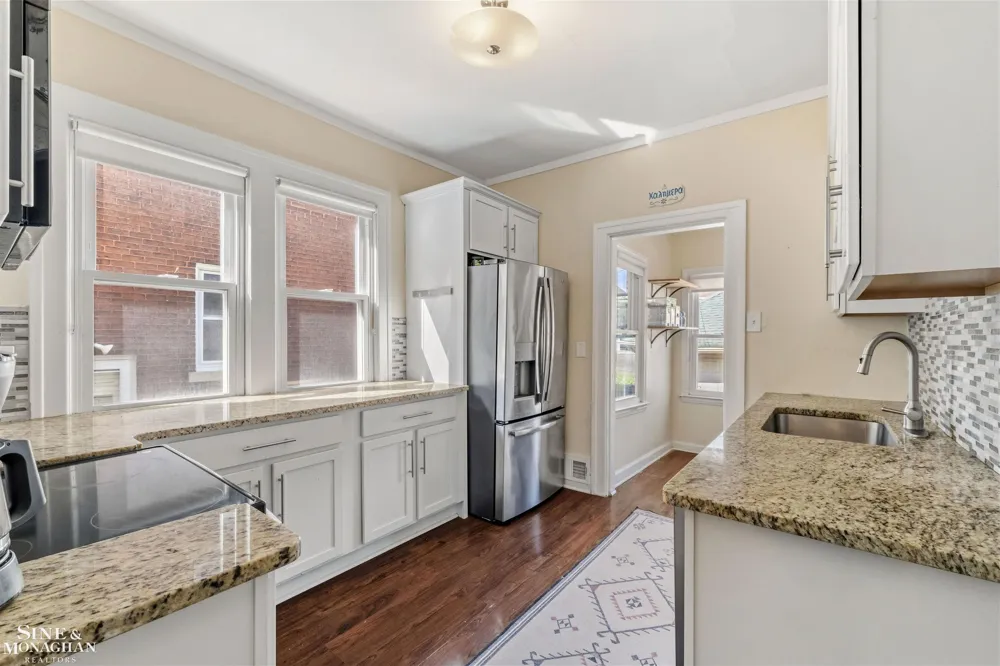 1025 Beaconsfield Avenue Grosse Pointe Park City, MI 48230