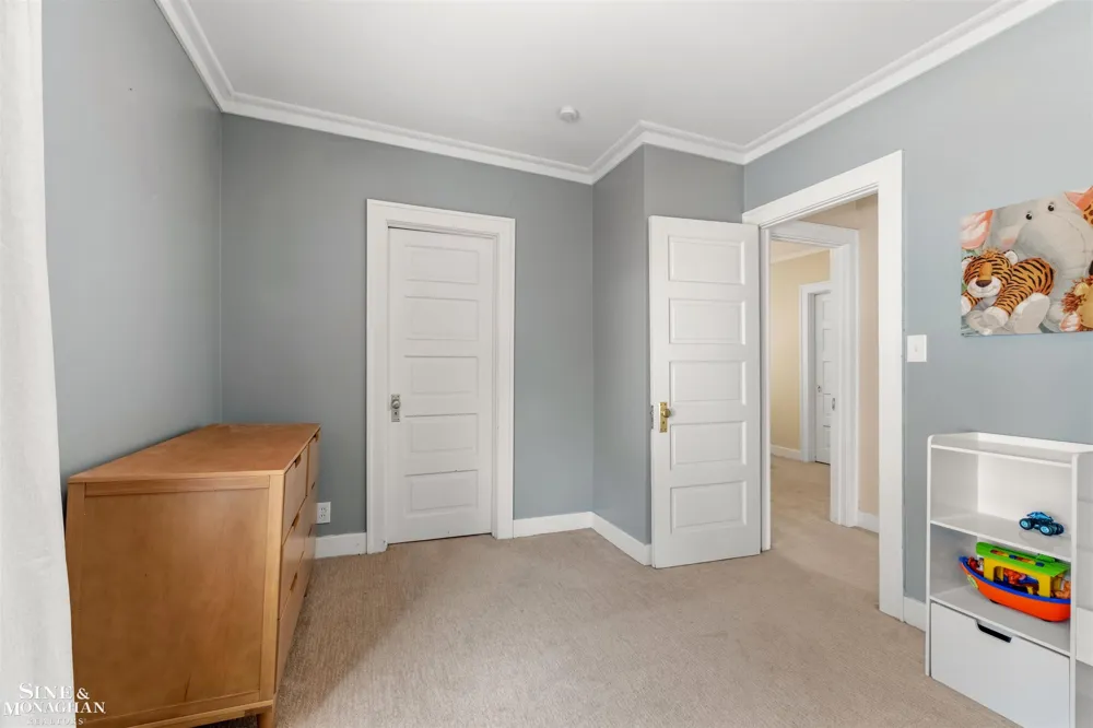 1025 Beaconsfield Avenue Grosse Pointe Park City, MI 48230